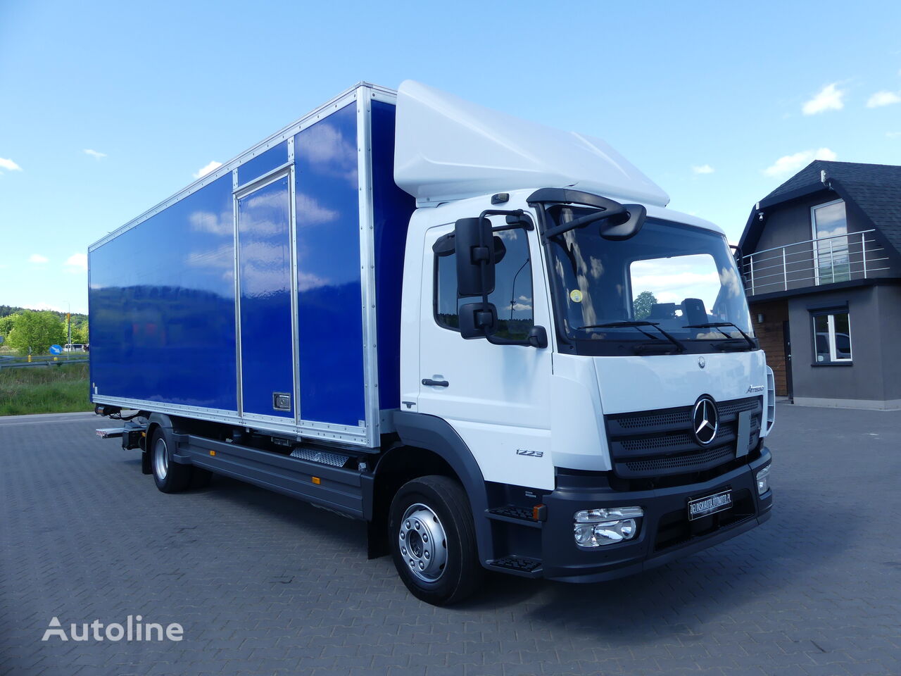 Mercedes-Benz ATEGO 1223 / KONTENER + WINDA / EURO 6 / NISKI PRZEBIEG /  パネルバントラック