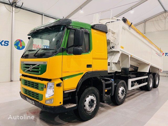 Volvo FM 450 8x4 Sleeper Cab Tipper ダンプトラック