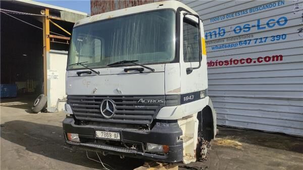 Mercedes-Benz ACTROS 1843 S,1843 LS トラクタートラックのためのTeja Quinta Rueda その他のスペアボディ部品